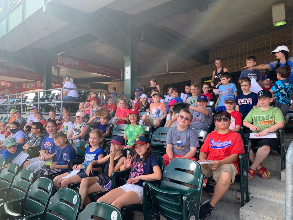 4th Graders at an I-Cubs Game
